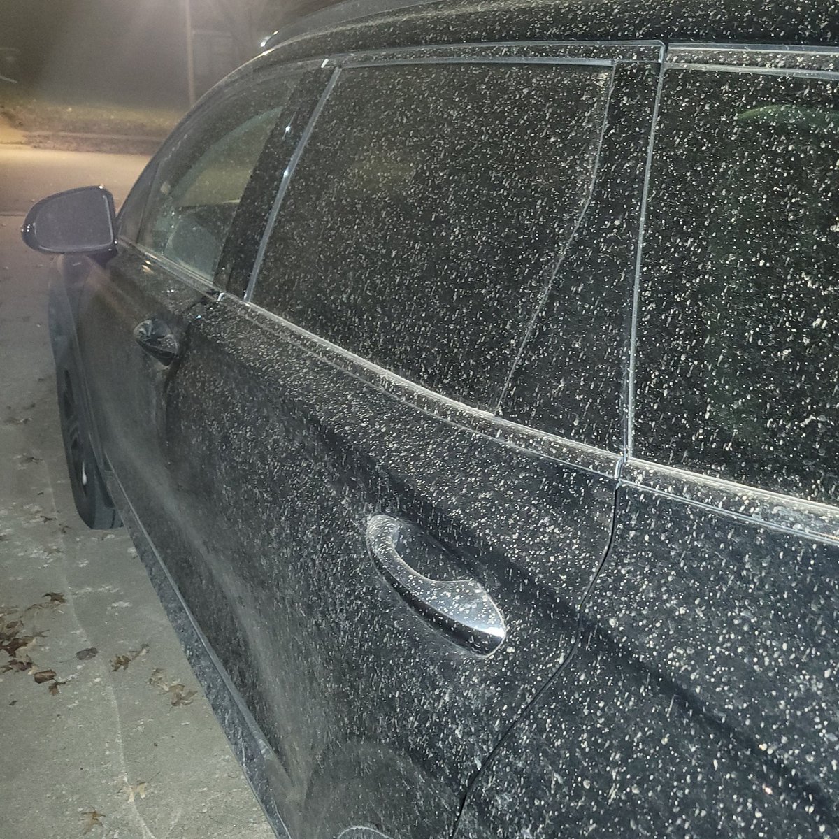 brad_tuck's tweet photo. @fox4wx Merriam, KS. Don't believe we had any rain. Car was clean around 7pm and looked like this at 9:30pm https://t.co/UnfWKOBggG