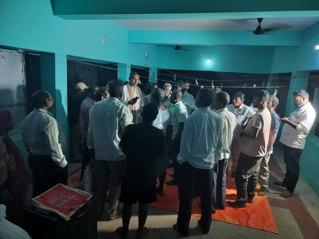 TejeswarParida's tweet photo. ପାଟକୁରା ପଞ୍ଚାୟତରେ ଅନେକ ସ୍ଥାନୀୟ ନେତୃବୃନ୍ଦ ଅନ୍ୟ ଦଳ ଛାଡ଼ି ଭାରତୀୟ ଜନତା ପାର୍ଟିରେ ଯୋଗଦେବା ଅବସରରେ... #PatkuraAssemblyconstituency #BharatiyaJanataParty #TejeswarParida https://t.co/tjlSsWZuKA