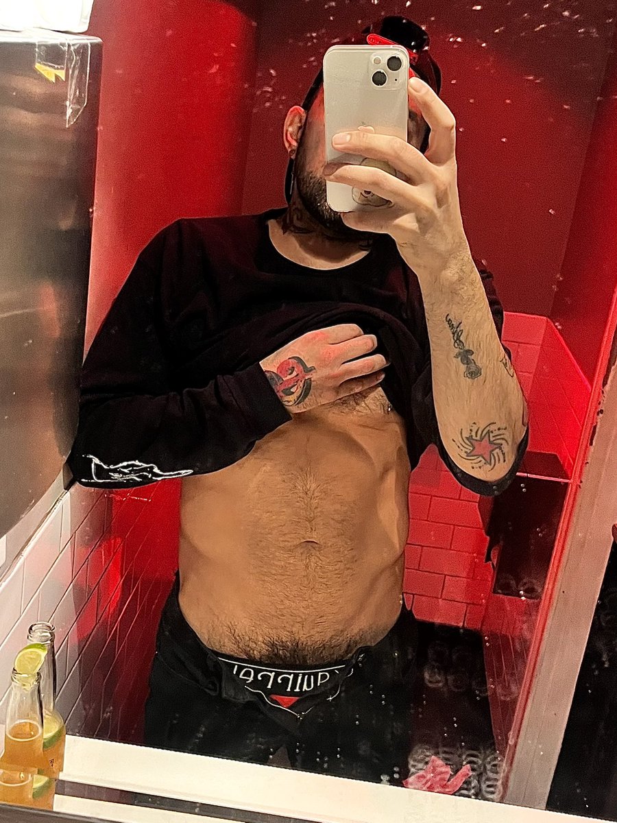 SizeOfJupiter (@sweetpetexxx) on Twitter photo 