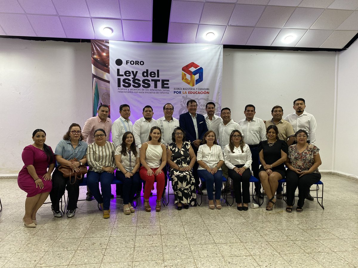 PRICampeche_'s tweet photo. La Ley del ISSSTE es un atentado a los derechos, ahorros y prestaciones de las y los maestros y trabajadores del Estado.
Lo que intentan hacer con el #FOVISSTE es lo mismo que hicieron con el #INFONAVIT. 👀 https://t.co/terJHaKS0V