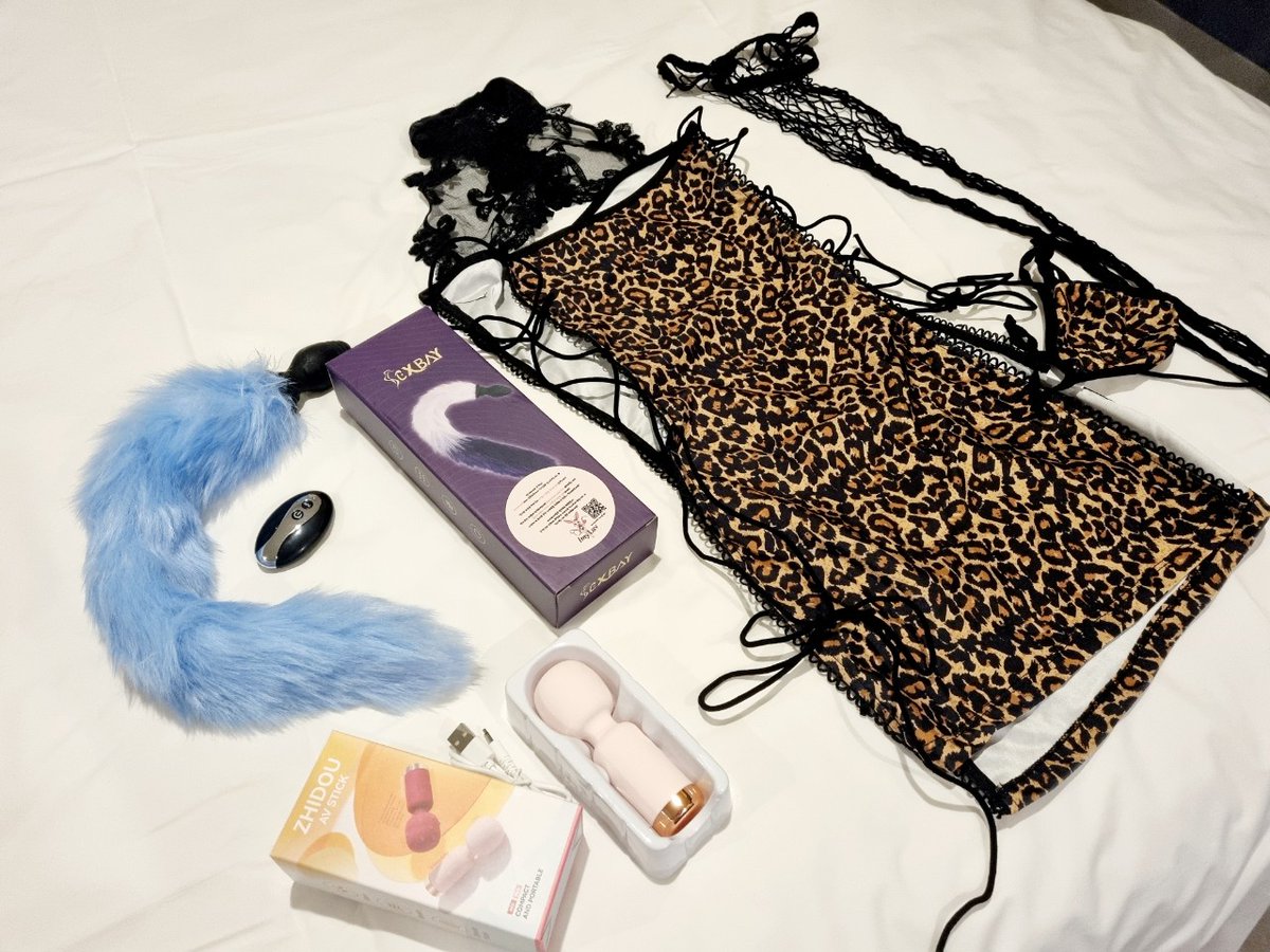 #부부 #커플 #마사지 #초대 #울산 #부커 #부울경 #광주 #아이마이럽

@imyluv 아이마이럽에서 도착한 산상 선물

호피는 역시 섹시하고  
미니 딜도는 손바닥보다 작고 진동소리도 크지않는거 같구
꼬리는 진동이 된다니  기대가 됩니다