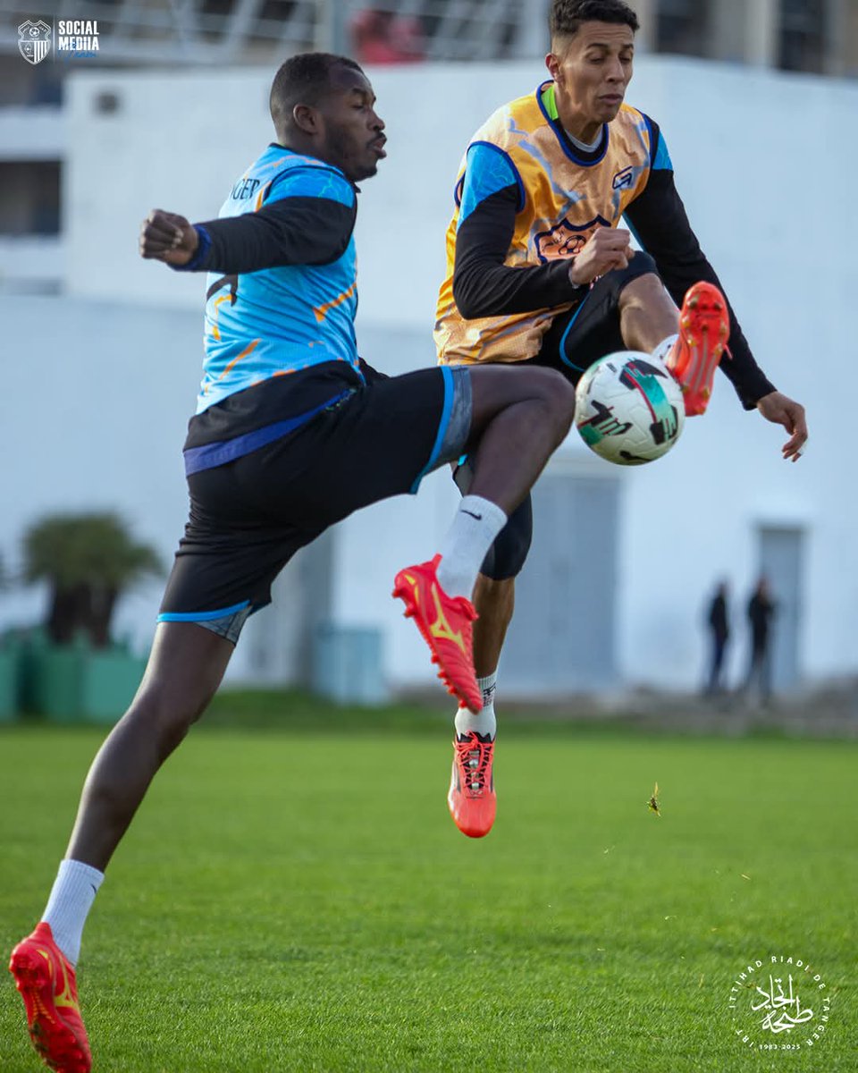 IRT_foot's tweet photo. Final training session ahead of Wydad! โ๐ผ
#WeAreTangier ๐ตโช https://t.co/gSJeJFVVAl