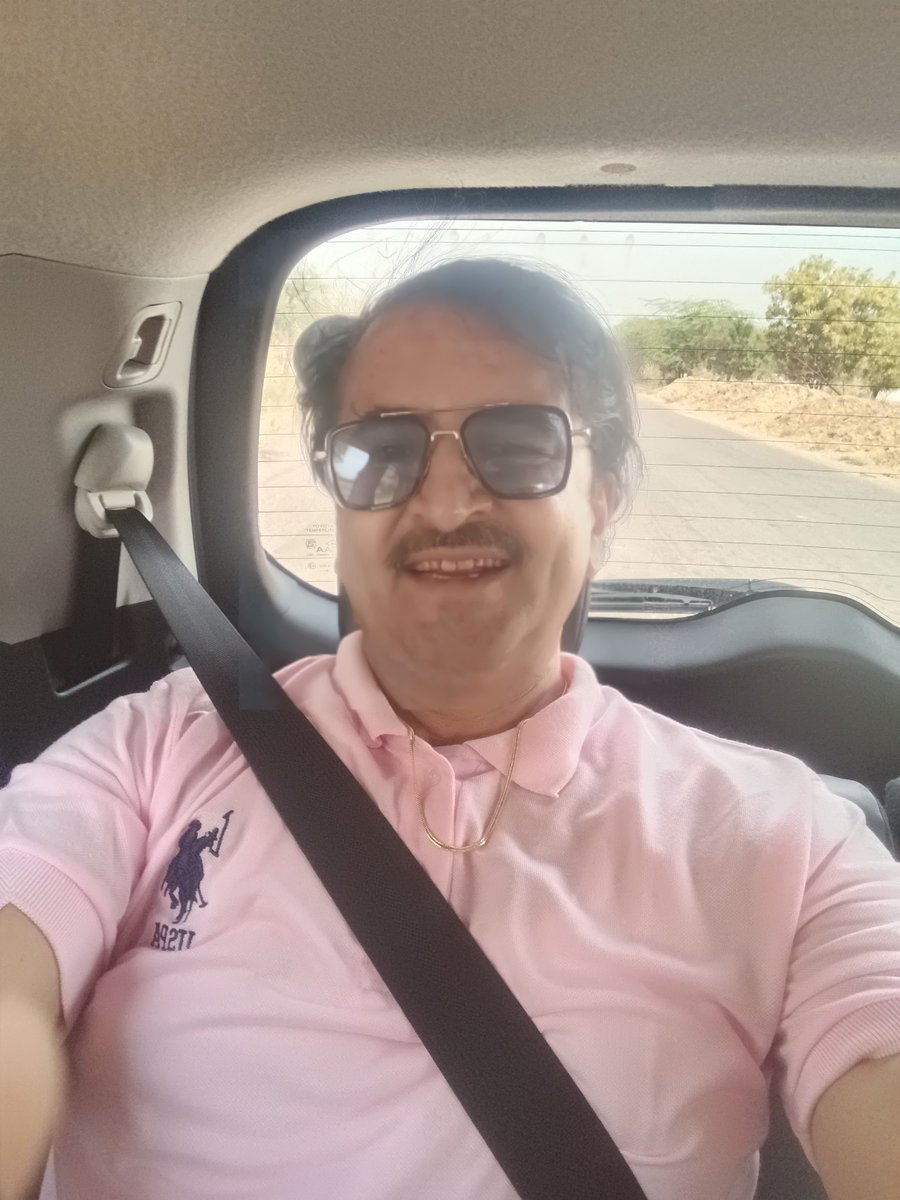 Devkrishna29's tweet image. How&apos;s that? A Day After Holi..!!