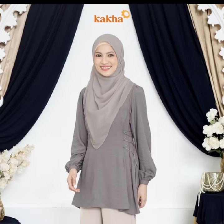 ayunqee's tweet photo. Udah beli baju lebaran belum, gaes? Nih aku rekom ol shop yg koleksinya cakep2, model2 bajunya simpel, dg koleksi warna2 earth tone. Bisa beli satuan atau sarimbit. Bahannya adem bgt kek ubin masjid, lembut, dan gak nerawang. Cus ke sini.
https://t.co/4EZKzfKA1o https://t.co/qxJTOaVlpW