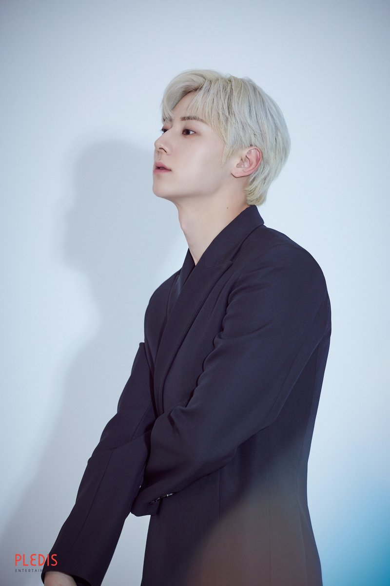 MINHYUN_PLEDIS's tweet image. 🎉 HWANG MIN HYUN
13th ANNIVERSARY 💝
#황민현 #HWANGMINHYUN
#HAPPY_13th_ANNIVERSARY
#황도바라기데뷔13주년🍑💐