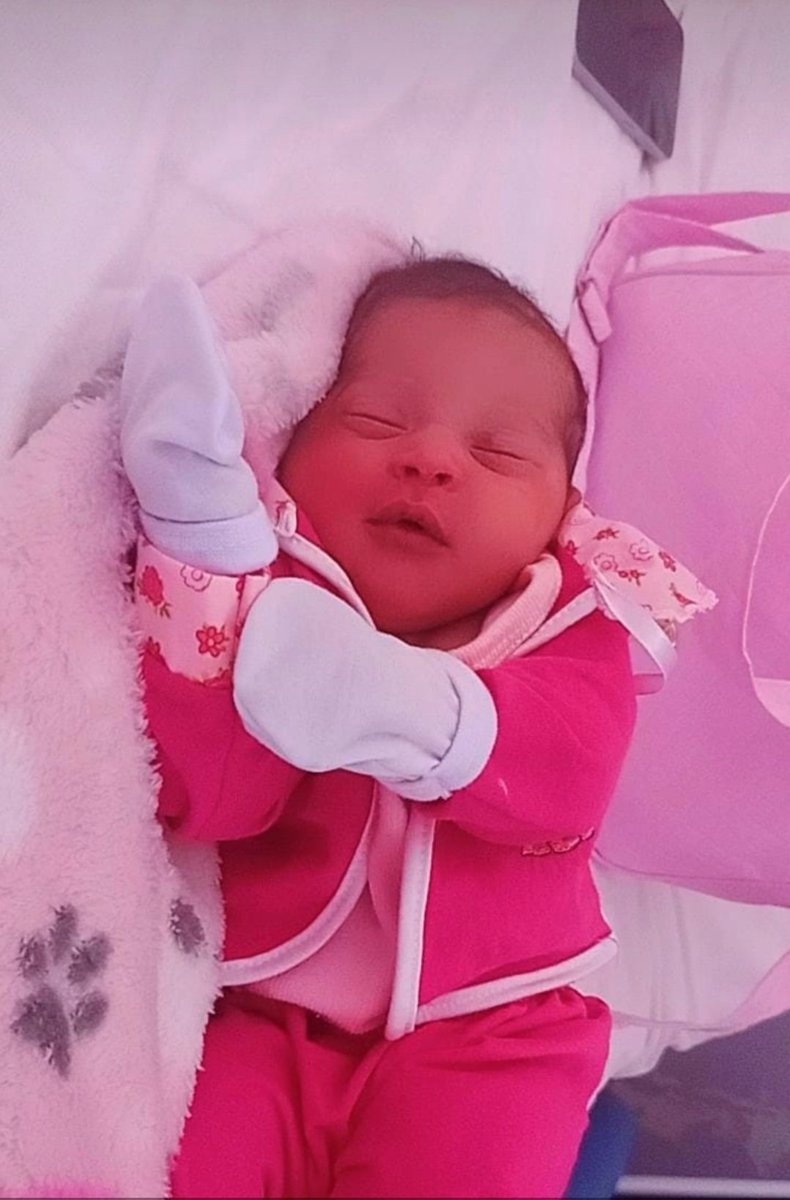 eithefaa's tweet photo. Nisso morango agnes da minha vida 😍 https://t.co/Wl3mU27kA1
