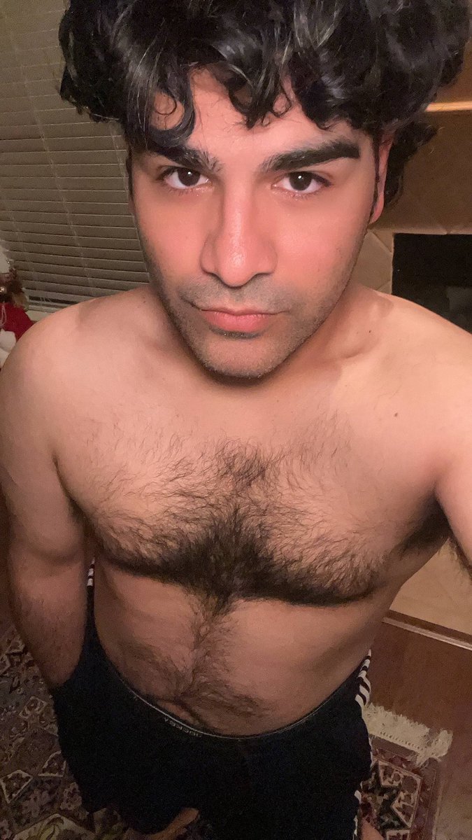 Frankly_Oz's tweet photo. Took a gummy, feeling frisky https://t.co/KMPDHsfXso