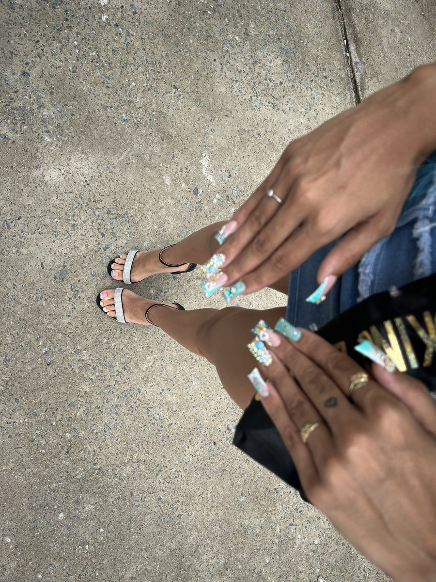 only1bigmamaa's tweet photo. pretty teal 😩. https://t.co/8HoB7B7SOm
