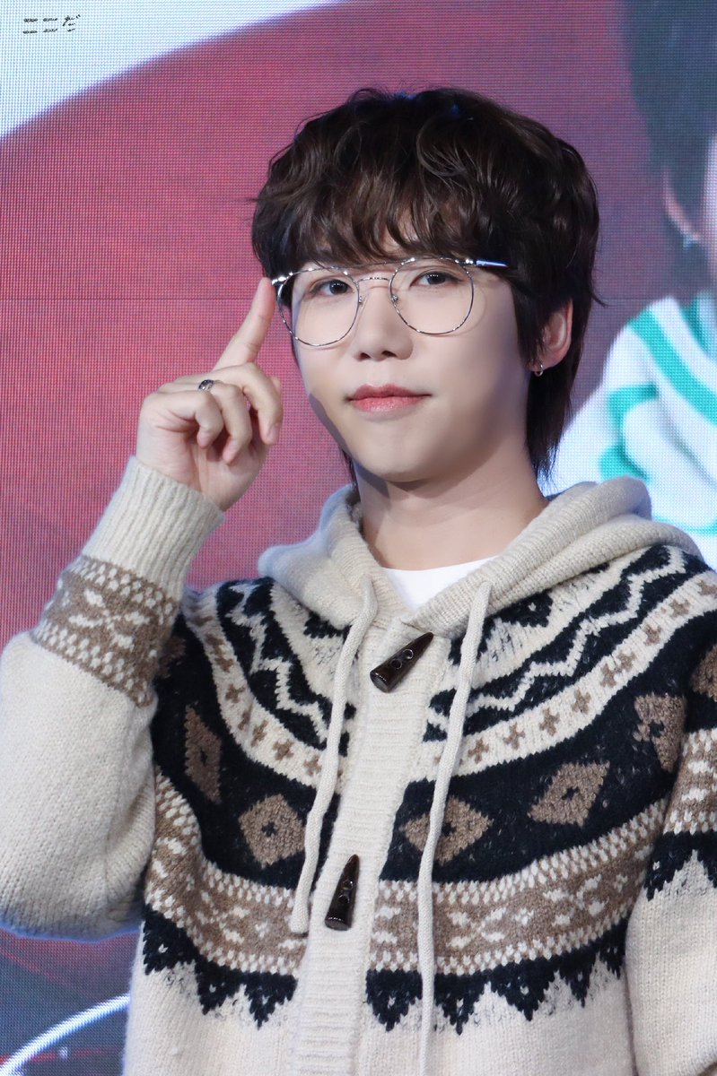 __cocoroki's tweet photo. 250211 키스엔터 1부
#FAVE1 #페이브원 #록현 #김록현
#ロッキョン@gusdl210 @FAVE1_official https://t.co/sUBuJHqfkg