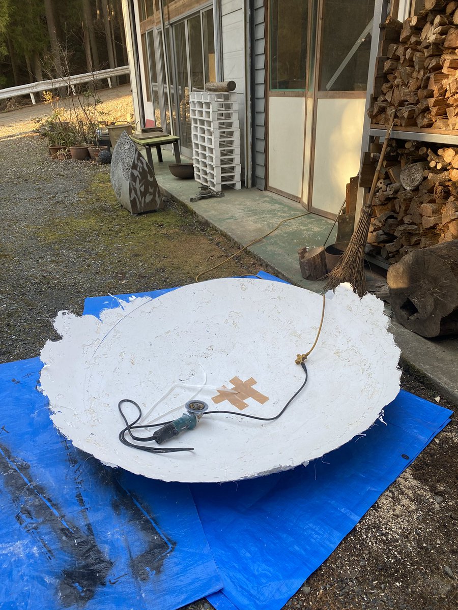 kojinakase's tweet photo. カオスだね💦
試作は失敗の連続。だから試作と言うのだよね。フィット感がイマイチ。
破裂、弛み、横転。気持ちは切らずに。 https://t.co/j3kWHiog2O