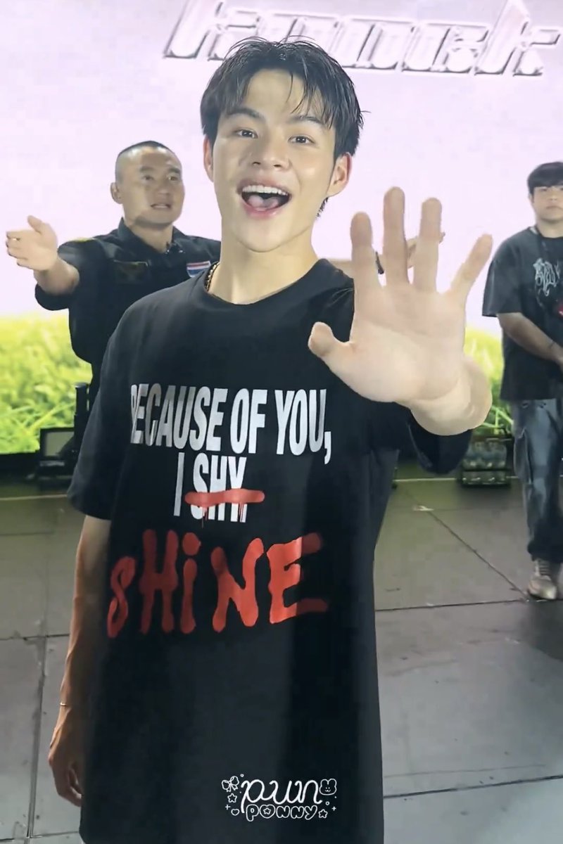 Punponny's tweet photo. จากใจเมนเน้ก อยากบอกว่า

ไม่ว่าเตงๆจะเมนใครอยู่ อยากให้เอ็นดู เลี้ยงมาร์คคริสกันเยอะๆน้า he's number one bokbak in my eyes จริงๆ 🥹🏆

#BUS_LIGHTTHEWORLD_D1
#MARCKRIS https://t.co/KlNdUbOxse