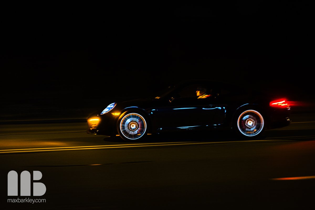 _Maximale_'s tweet photo. Weeknight car club meetings...😎

#AutomotiveNightPhotography #CarPhotography #NightShots #CarLovers #NighttimeVibes #AutomotiveArt #NightDrive #CarCulture #PhotographyLovers @flammenjc @AlenTerzic_ https://t.co/bzGRHvNggO