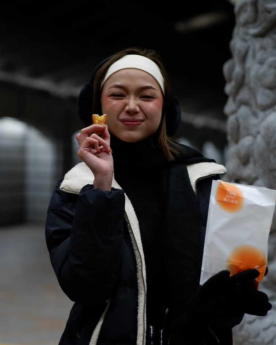 ABSCBNNews's tweet photo. ANNYEONG, BINI GWEN! 🇰🇷

@bini_gwen is blushing in photos she shared of her recent trip to South Korea.

(📸: bini_gwen/Instagram) https://t.co/mbw4vp6Hky