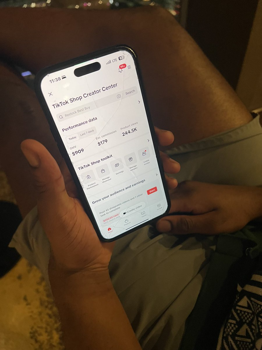 davidharttx's tweet photo. 12:32 in Houston #tiktokshop https://t.co/lnCd1PE2mp