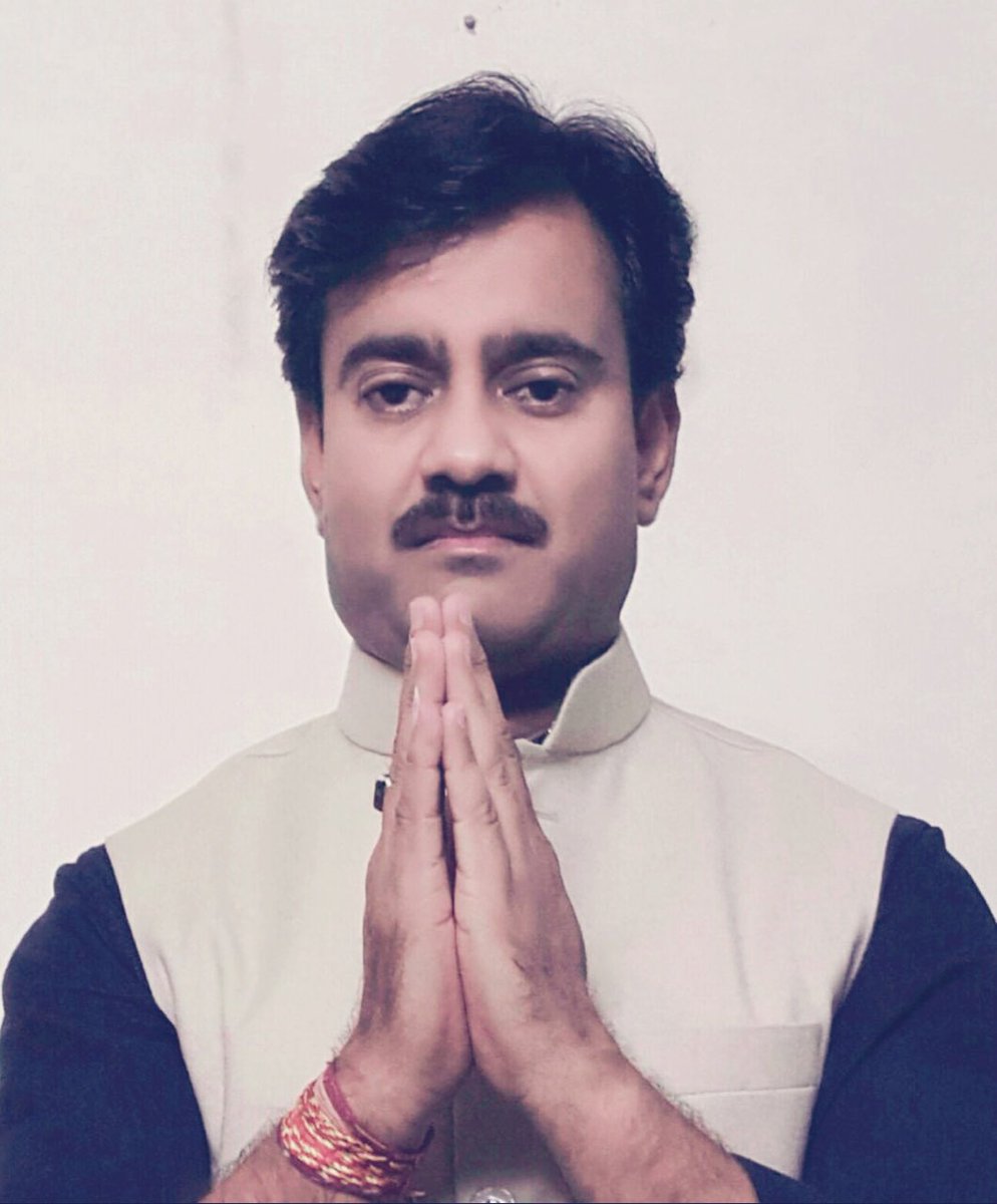 suniludaiya's tweet photo. दूरस्थ पदस्थापित तृतीय श्रेणी अध्यापकों के स्थानांतरण कई वर्षों से नहीं होने के कारण वैवाहिक जीवन छिन्न भिन्न हो रहा है साथ ही पारिवारिक दायित्व भी नहीं निभा पा रहे है
मेरा निवेदन मुख्यमंत्री जी कृपया इस विकट समस्या पर संज्ञान लेकर इन लोगो को राहत प्रदानकरे@RajCMO @BhajanlalBjp https://t.co/dPoaL0NSwT