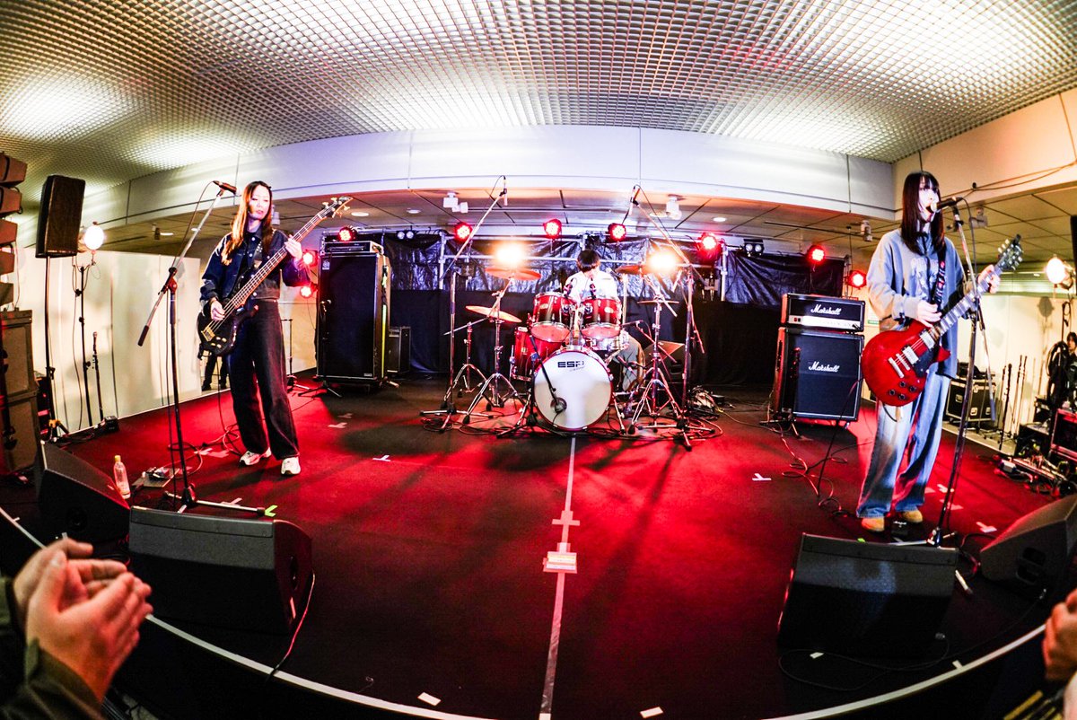 .        ＼＼💥SANUKI ROOK 💥／／
.     ＼＼💥 COROSSUM 2025💥／／

サヌキロックコロシアム✨️瓦町地下広場ステージでのトップバッターありがとうございました‼️お客さんが沢山来てくれてうれしかったです！！そして楽しかったです💖本当にありがとうございました！！！