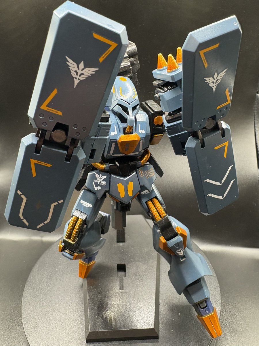 JoerInferno's tweet photo. Finished another build for our custom twitch friends series. This melee custom in reference to @0Gundamfan2 please check him out too! We took his favourite suit added some orange accents to make the Schuzrum Galluss Rick Custom!

#gunpla #gundam #schuzrumgalluss #universalcentury https://t.co/bS1bY9Zar6