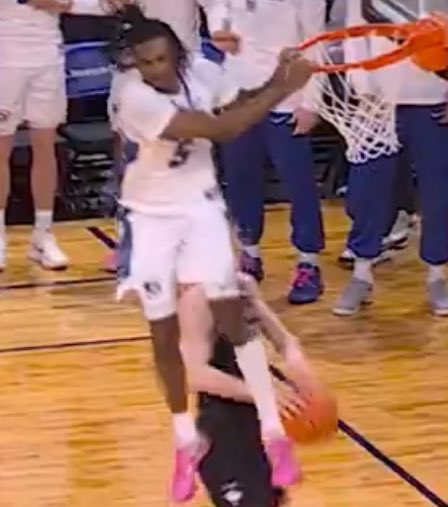 truebluejs's tweet photo. Diarra thought Jamiya’s dunk was “disrespectful to the game of basketball.” So, do I have this right?

Disrespecting                                Respecting 
basketball                                        basketball https://t.co/7OvWfDm0NQ