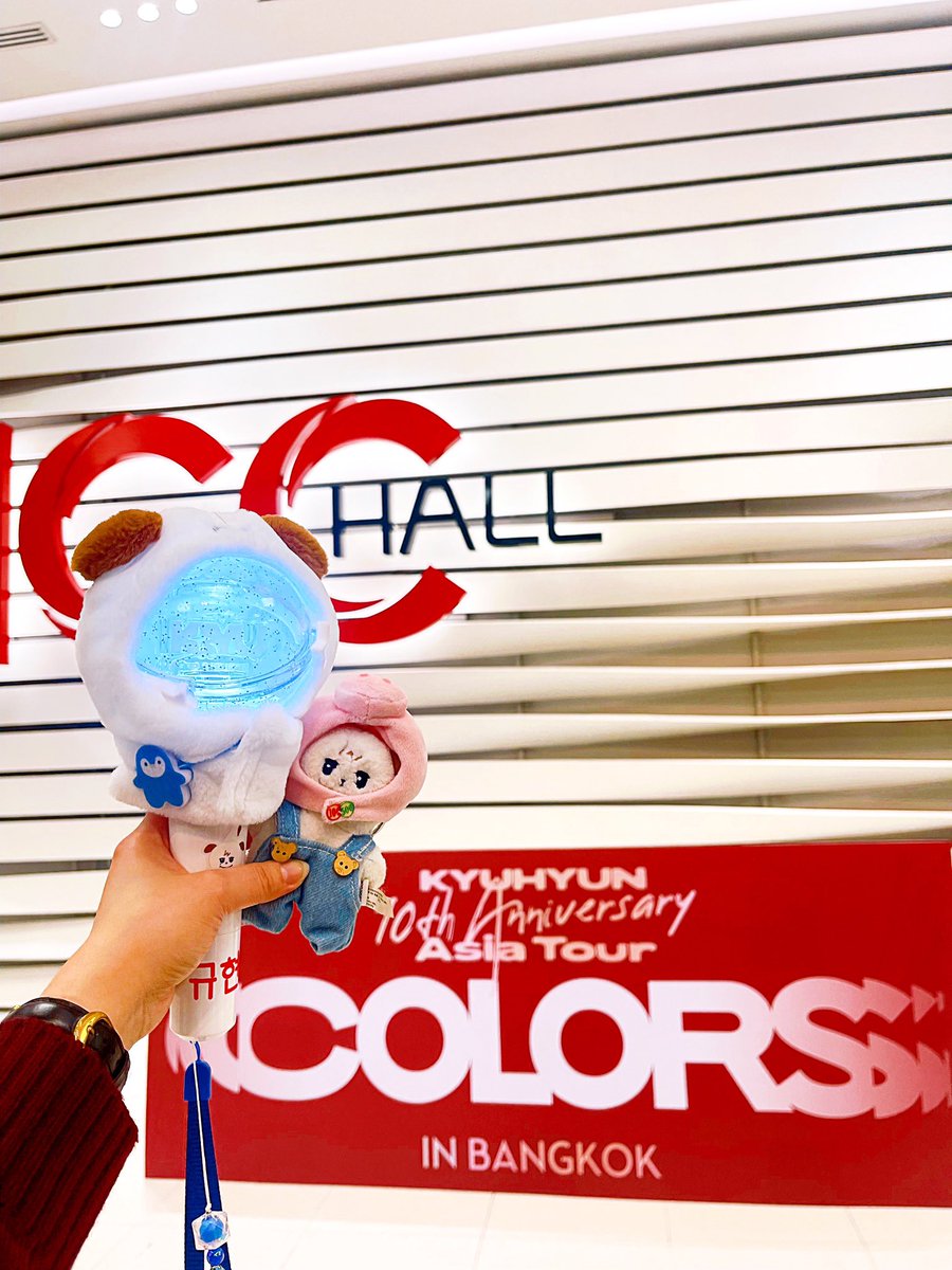 Shinchanie's tweet photo. 250315
KYUHYUN COLORS IN BANGKOK 🇹🇭

오늘 방콕 콘서트가 잘 됐으면 좋겠습니당~~~~😍🥰💟

규현 오빠 ~~ 우리는 행복하게 기다리고 있어요!!! 

규피터들 재밌게 놀아!!!~~💟🫶🏻😘☺️😍

#KYUHYUNCOLORSINBANGKOK
#KYUHYUN #규현 #CHOKYUHYUN #조규현 #圭贤 #キュヒョン https://t.co/Do8Ljp4RFl