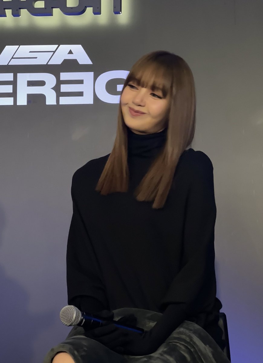 คิดถึงวันวานกับหน้าม้าของหนู
เวลาผ่านไปไวจัง 
#LISA_POPUP_TOKYO
#LISA_ALTEREGO_TOKYO
#LISAxAlterEgo #LISA 
<a href="/wearelloud/">LLOUD</a>