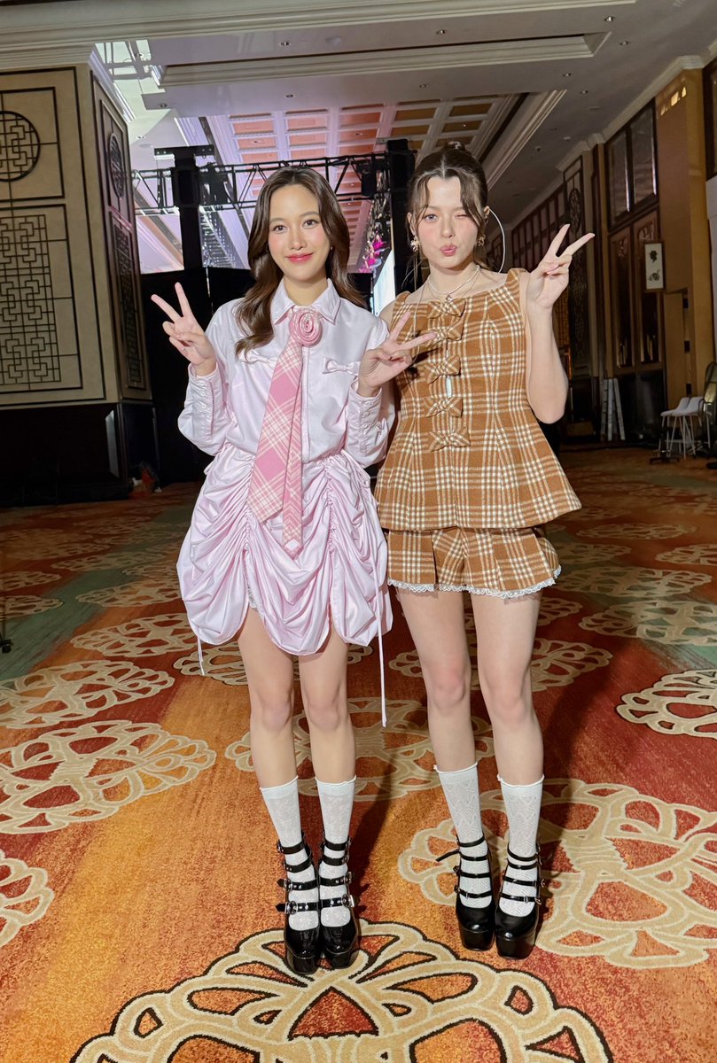 IDOLFACTORYTH's tweet photo. พร้อมแล้วค่าา💞
กับแฟนมีตวันนี้ของฟรีนเบคกี้ที่มาเก๊า

SAROCHA REBECCA IN MACAU
#FreenBeckyRealBondFanmeet
#srchafreen
#beckysangels
#idolfactoryTH https://t.co/ACF865z3a7