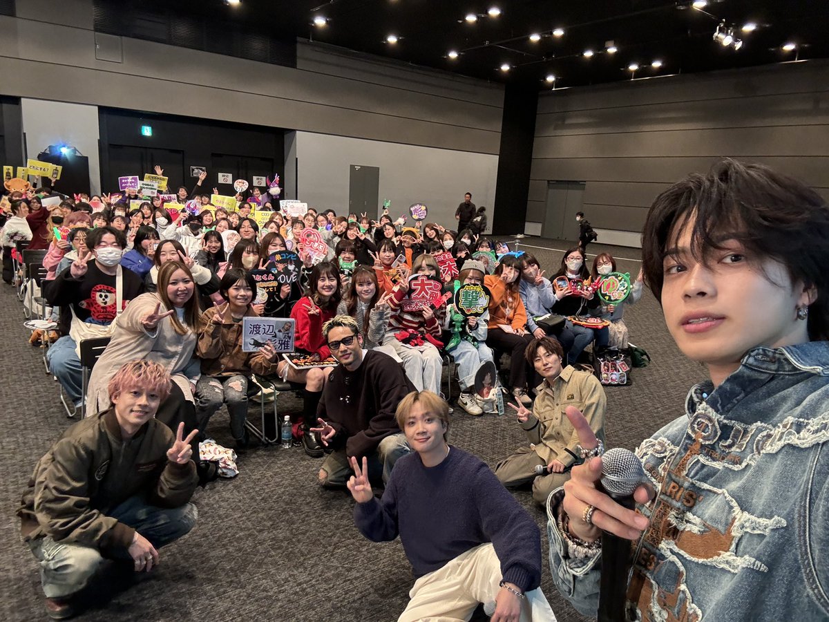 comyamato0515's tweet photo. みんなと撮った写真貼っておくね！✌️ https://t.co/izmrHvOosn