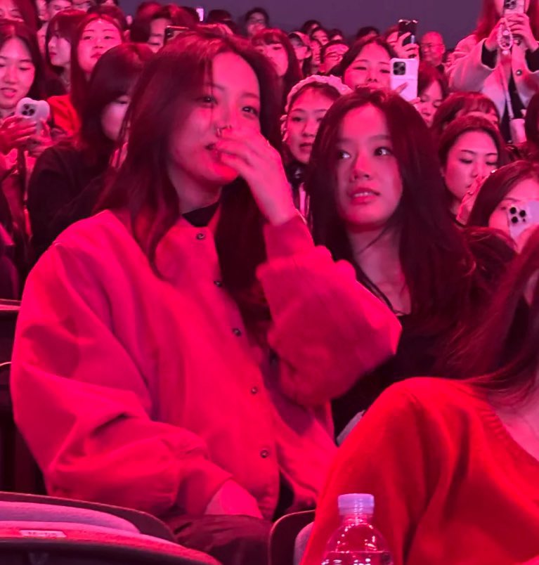 biyanlunaisbot's tweet image. HYERIAND HYERIM SPOTTED AT THE RUBY EXPERIENCE IN SEOUL❤️😭🫶🏻. #LeeHyeri #RUBY_by_JENNIE #rubyexperience #ruby