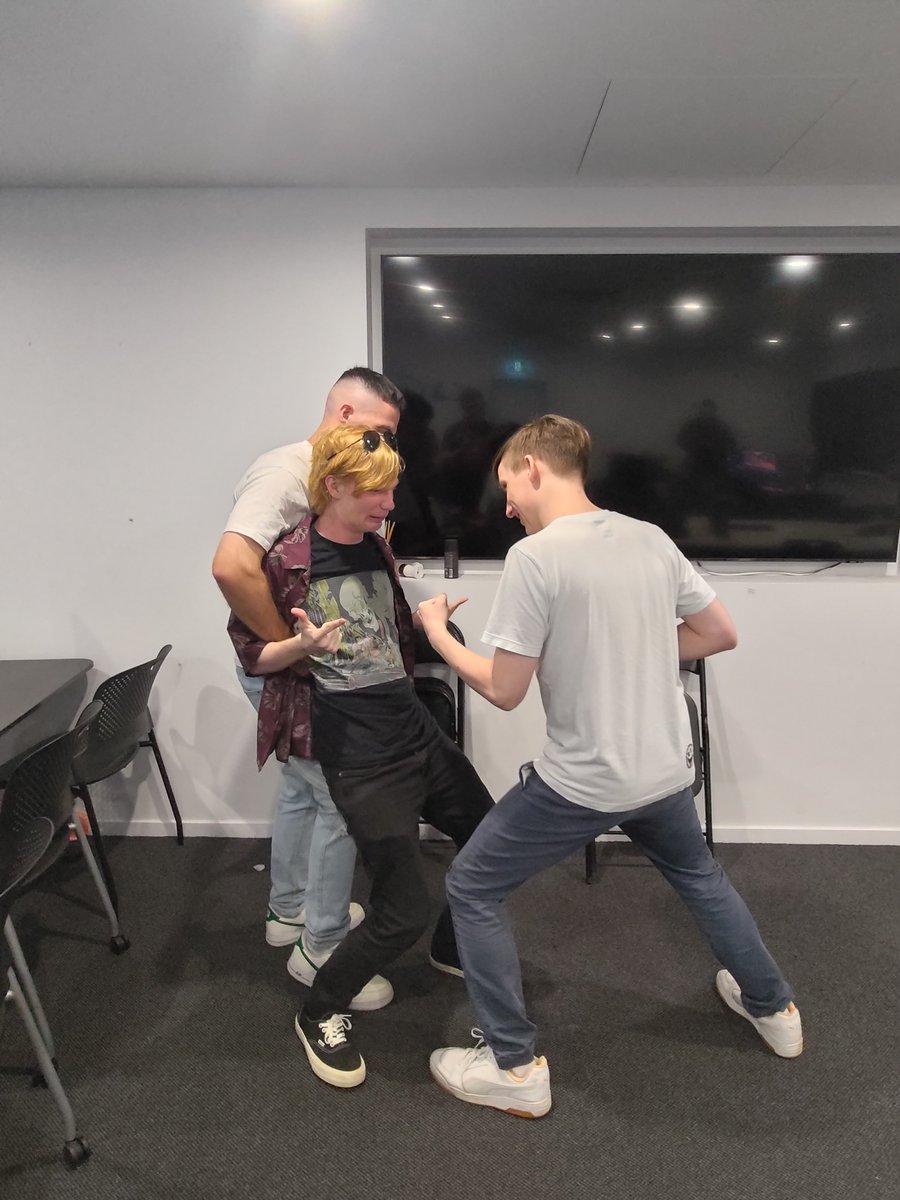 And lastly the GBVSR Top 3!
🥇<a href="/HandiFGC/">Handi</a> 
🥈<a href="/croze_/">Julian</a> 
🥉<a href="/BlurredWolf/">Blurry</a>