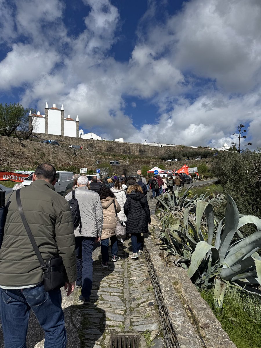 Botellineros en Monsaraz