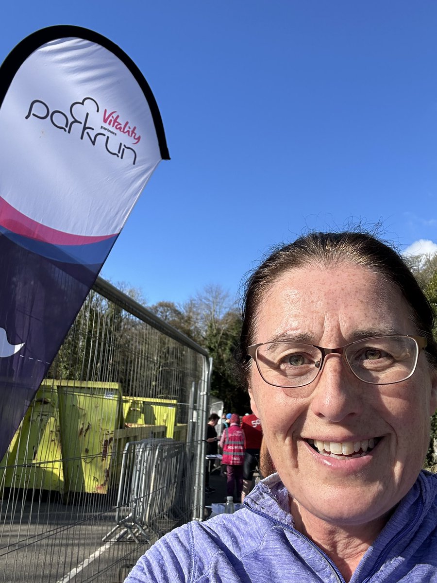 Meinirynysmon's tweet photo. Started off for the @penrhynparkrun then realised Iโd never get there on time!So u-turn at the bridge and back to Llangefni to do the @nantypandyprkrn instead. Got there with a minute to spare!Not a great time but at least I got there to do it! ๐๐คช #fitness #Anglesey #maddash https://t.co/yz2uSLe1Hp