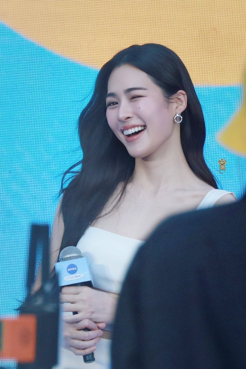 AnGelLiiiing's tweet photo. 🫠🫠🫠🫠🫠🫠🫠🫠🫠🫠

LINGORM NIVEA IS FOR SKIN
#NIVEAxLingOrm
#linglingkwong #หลิงหลิงคอง https://t.co/Tgb7aytcUa