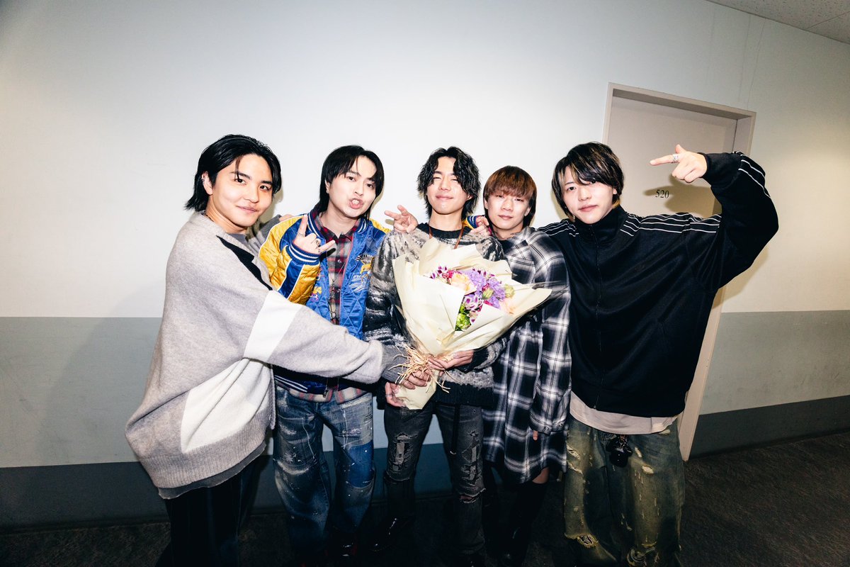 本日30回目の誕生日を迎えました。 メンバー、スタッフ、 そしてファン