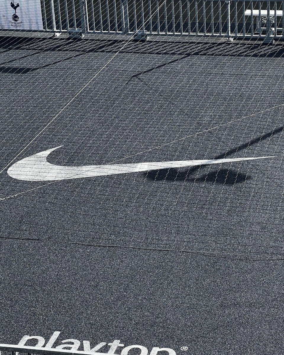 ⚽ Playtop at <a href="/SpursStadium/">Tottenham Hotspur Stadium</a>!
We installed a bespoke MUGA using Playtop with Nike Grind — safe, high-performance &amp; made with recycled Nike trainers ♻️

From Premier League to grassroots, surfaces matter! Learn more: ow.ly/RSWJ50VhVQO

#PlaytopWithNikeGrind #SportsInnovation