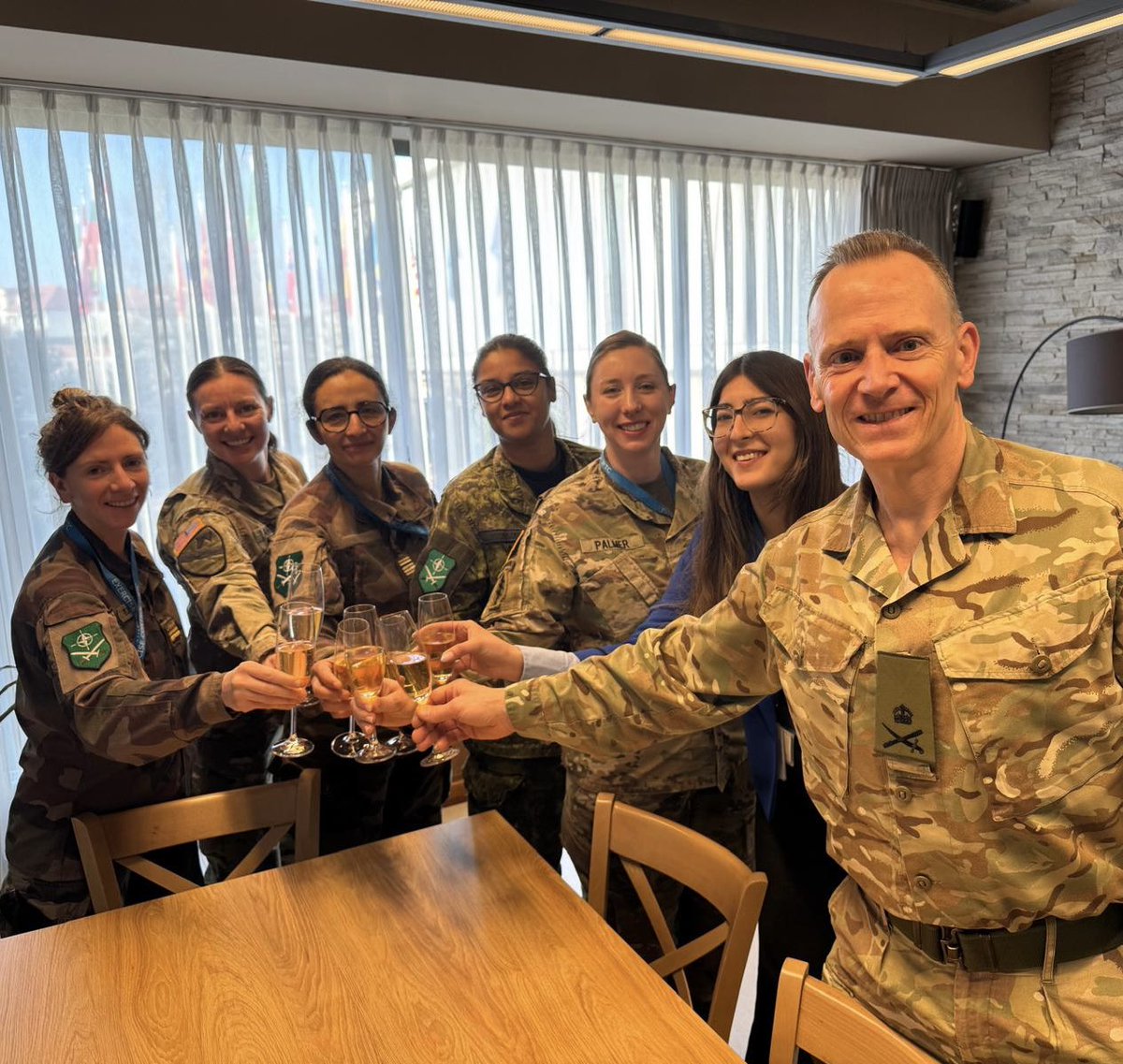 Just finished a superbly useful Ex LOYAL LEDA, practising 3 multinational corps HQs in their warfighting and national defence roles. And a great opportunity to celebrate the contribution of our many outstanding servicewomen on International Women’s Day. <a href="/BritishArmy/">British Army 🇬🇧</a>  <a href="/LANDCMD/">NATO Allied Land Command</a>