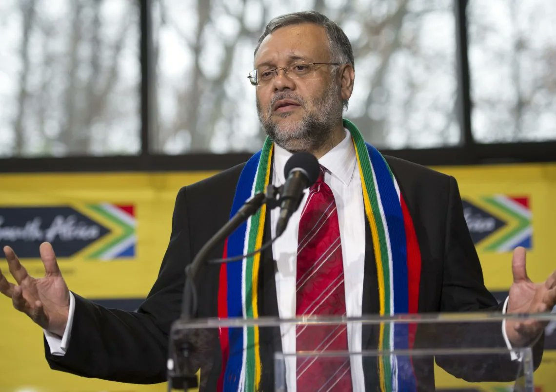 We stand with Ebrahim Rasool 🇿🇦
We stand for truth and justice.
We stand against Marco Rubio.
We stand against the lies told by Afriforum and the destruction they intend to cause South Africa.