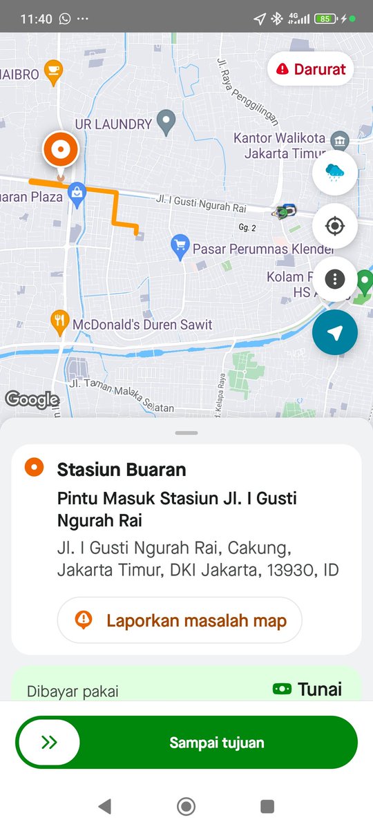 Dapet penumpang naq kost-an, tujuan St. Buaran.
Jalannya agak nyeret, pas naik kemotor nahan sakit gt.
Ternyata semalem mau Taraweh jatuh ditangga, kakinya keseleo.

Kak, saya anternya ke St. Klender Baru aja mau gk? Disana ada lift, biar gak naik turun tangga.

Kakanya senyum 😊
