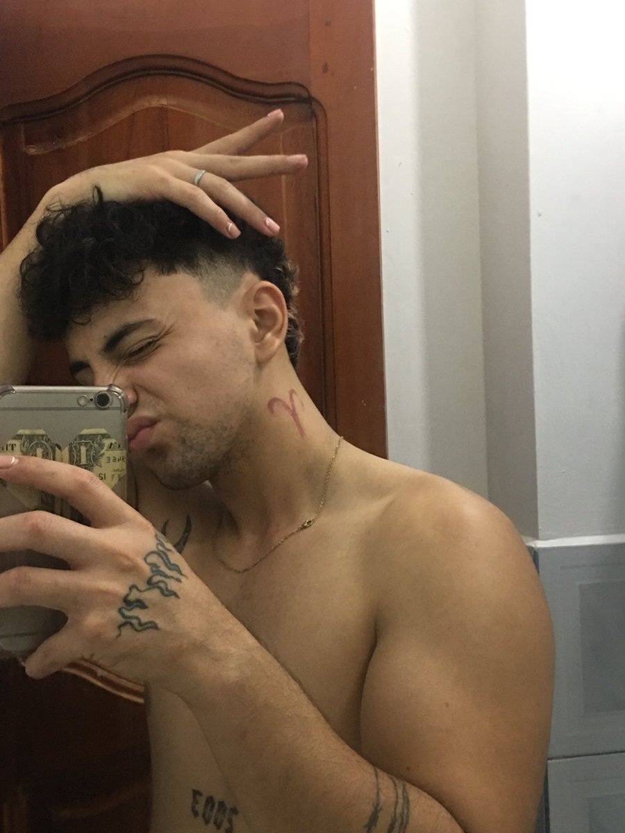 jairoivan137's tweet photo. Que hacen antes de dormir? https://t.co/4QM3ELYUEm