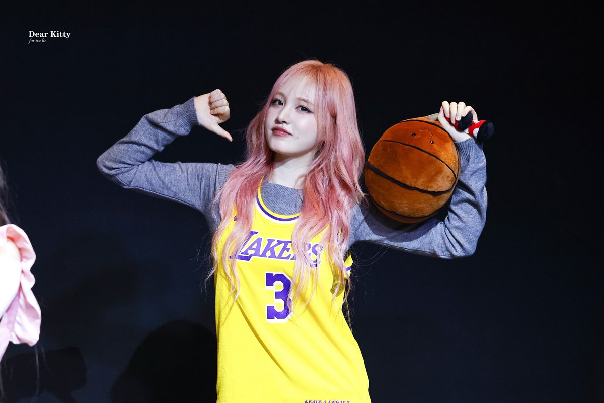 DearKitty_liz's tweet photo. 250315 #IVE #아이브 #LIZ #리즈 https://t.co/Fkj2ASWZYZ