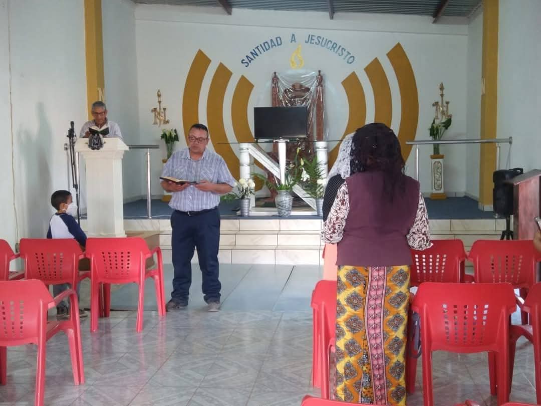 JosueBonilla229's tweet photo. Me uno a la #Tristeza que embarga en estos momentos a la #Familia de mi #Hermano que ya ha partido de este mundo, #Pedimos a Dios que les de el pronto #Consuelo para sus almas, un #Abrazo en #Cristo Jesus...✨️ https://t.co/TcDrArZVQw