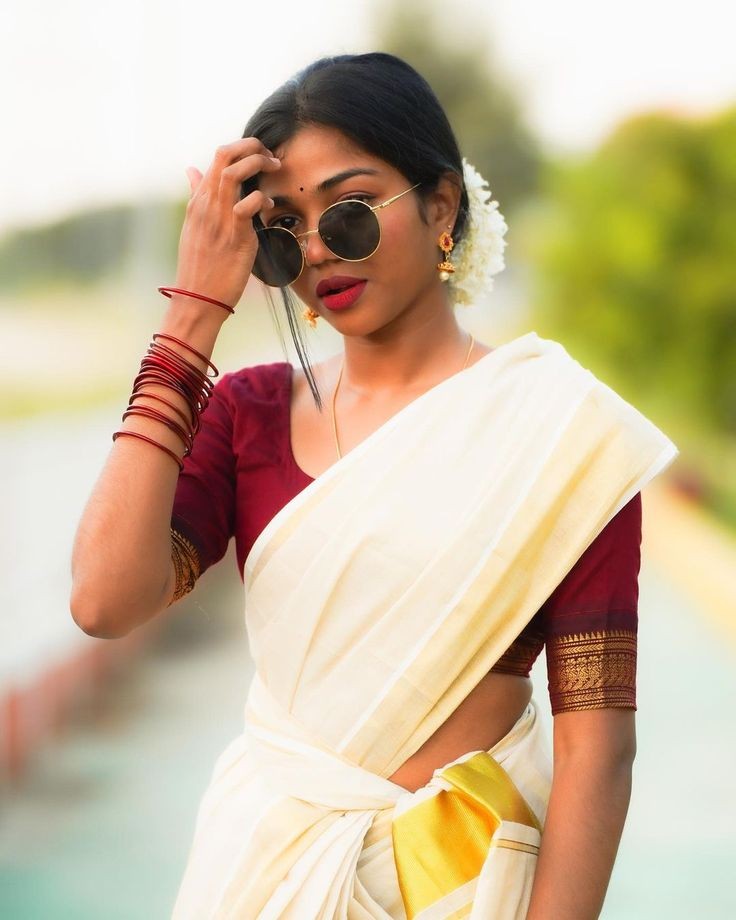 TPotta11509's tweet photo. Anna:hey anga paaru da.. antha table la irukuravan una pathu pant la tent poturukaan Paiyannu teriyama

Tamip:chii porukkkii.. un tamip kitta pesura pecha da idhu?? vekkama illa unaku https://t.co/897U0ZbrQP