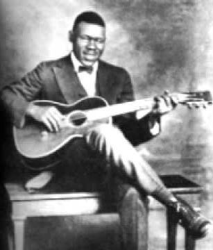 elsotaescala's tweet photo. #bersions
1031.- #LouReed "See That My Grave Is Kept Clean" -2003- (#BlindLemonJefferson, #FurryLewis, #Traditional) #BlindLemonJefferson -1928-
https://t.co/YczhWNLSic https://t.co/vFM6efTnTl