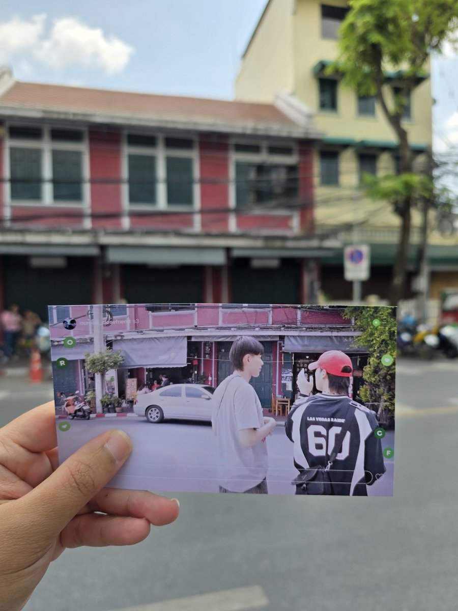 jjiija14's tweet photo. หลังจากรูปนี้คือกินแบบไม่หยุดสินะ5555
#CLOSEFRiENDss3_EP1
#OuRoadKhotFan
#DaouOffroad #ต้าห์อู๋ออฟโรด https://t.co/aaKbBe46Zz