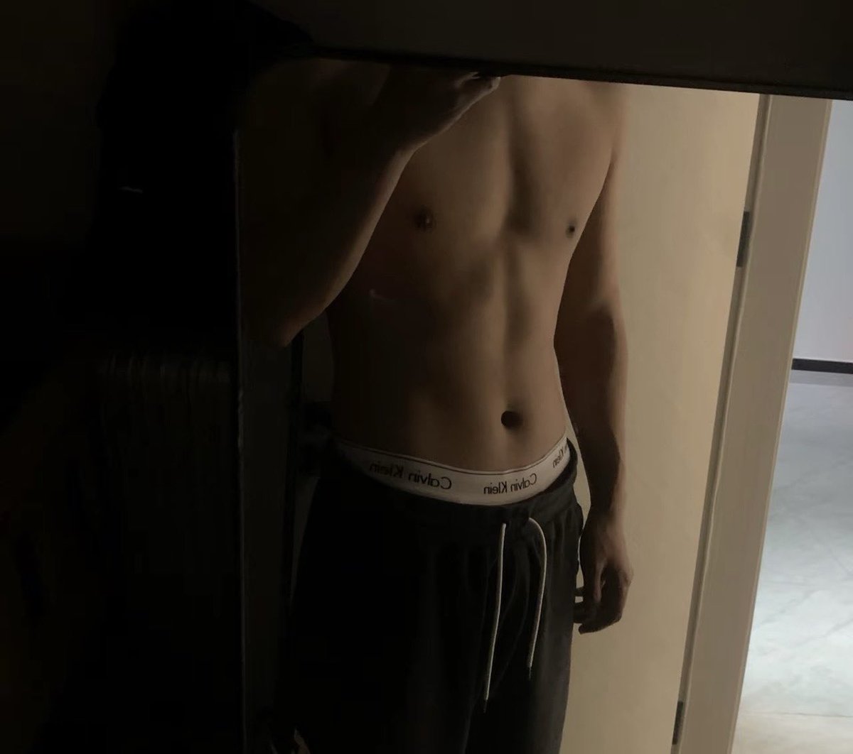 黄推福利内容 - 我好烦的精彩图片 福利姬我好烦分享的黄推图片1 - 网红私拍内容