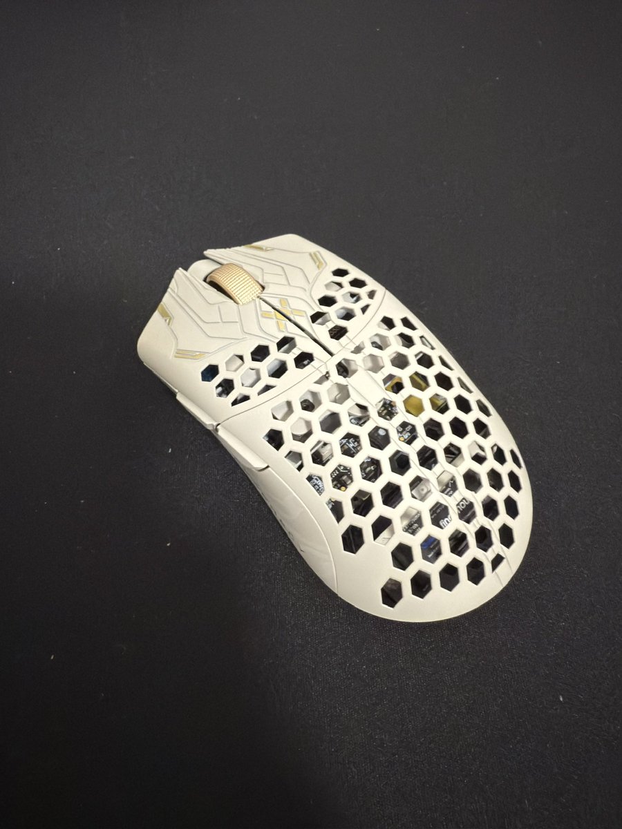 ChaosTheFallen tweet media