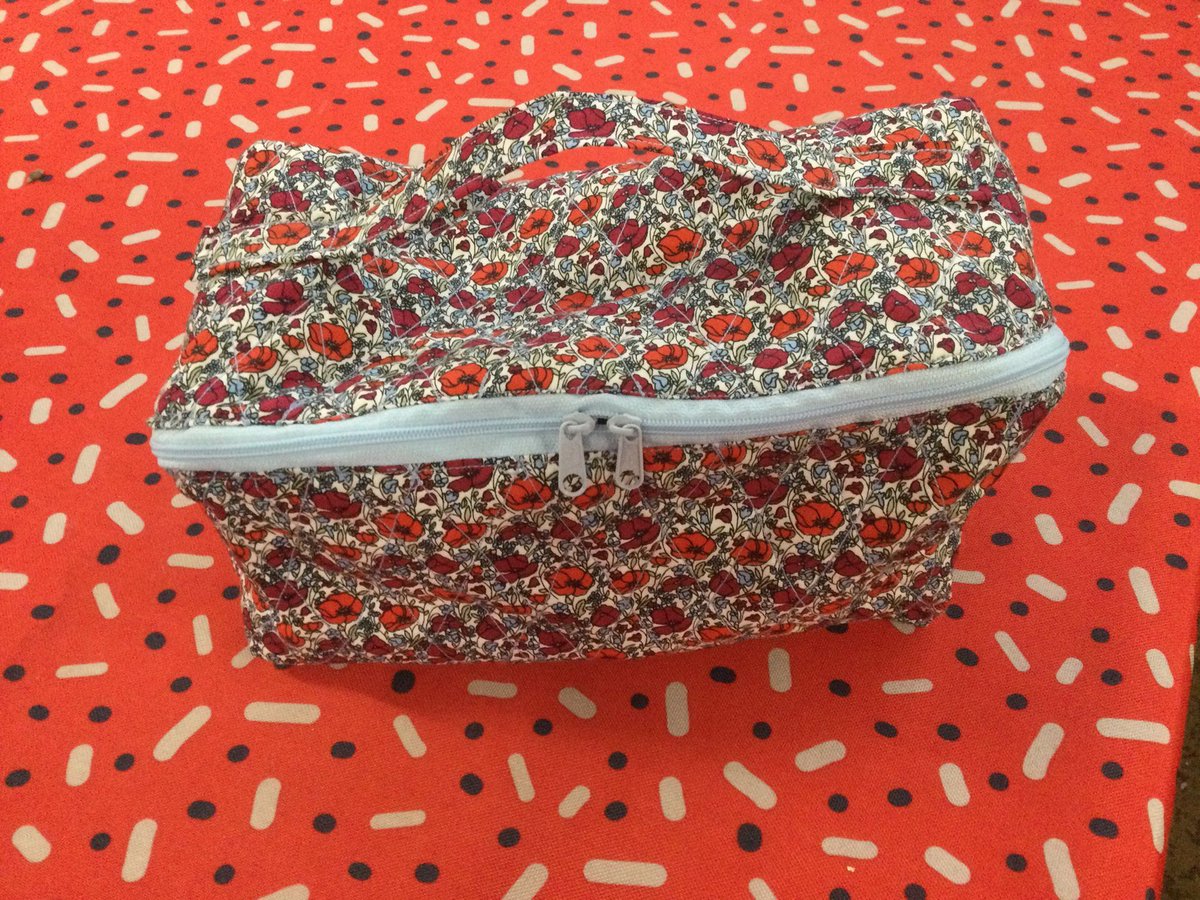 sallyannsews's tweet image. #quiltingclass #packingcube #merrymaid

Another cube made. 🙂 👏🏻👏🏻