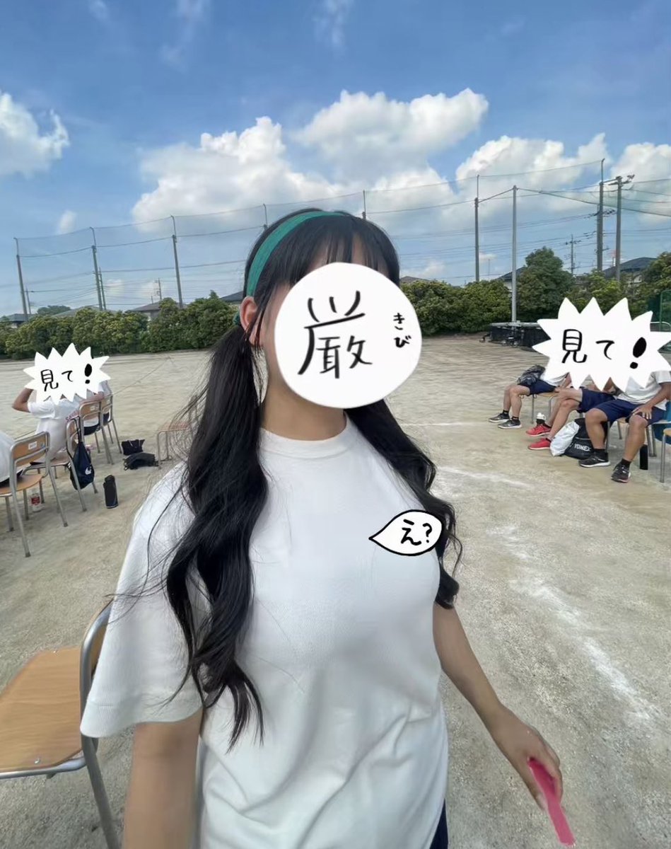 45comics's tweet photo. 学生のころは乳でかいだけでモテてたのになあ、、、
 #いいねでDM  #裏アカ女子 https://t.co/NBMiE2tApW