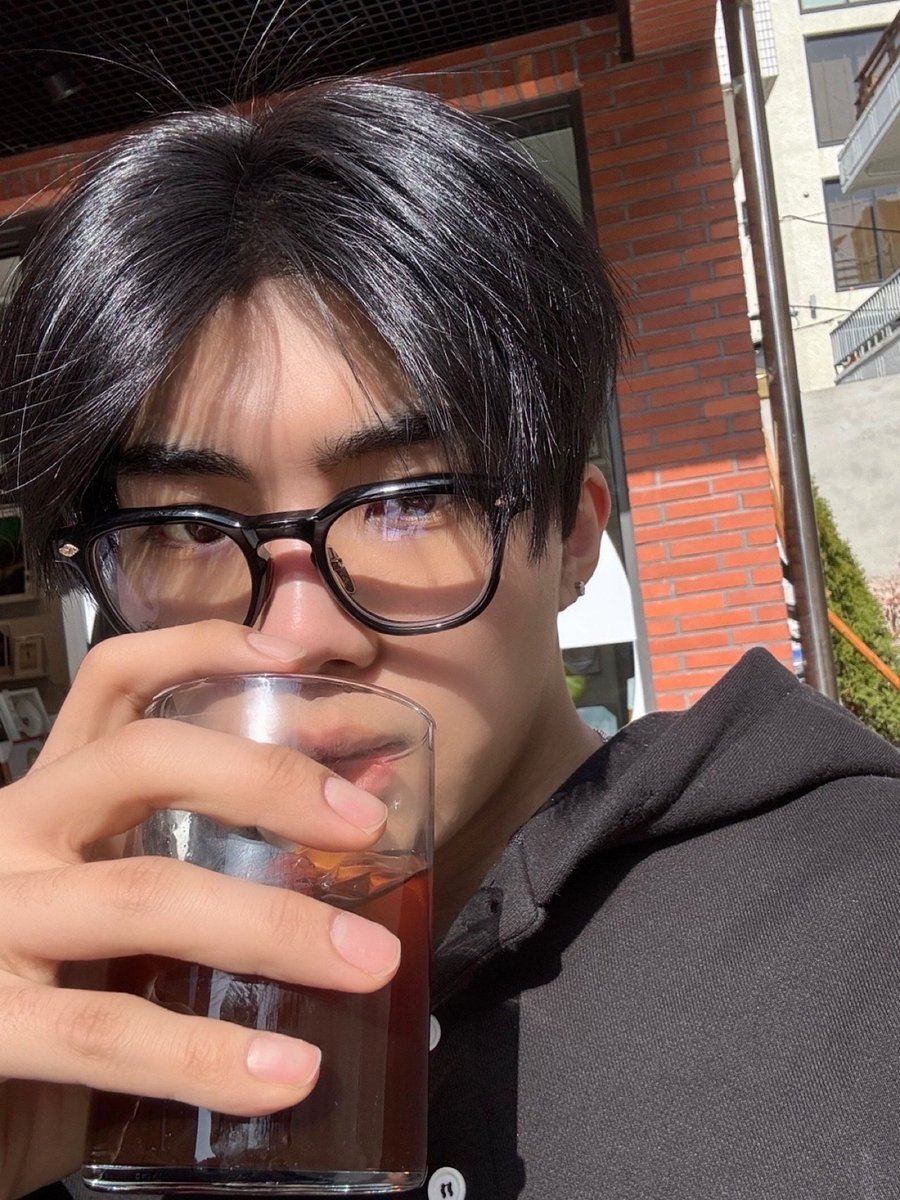 pgwchats's tweet image. 250315 🧸📷💬 [4:35pm kst]

- i ate lunch with my family
- the weather is really nice