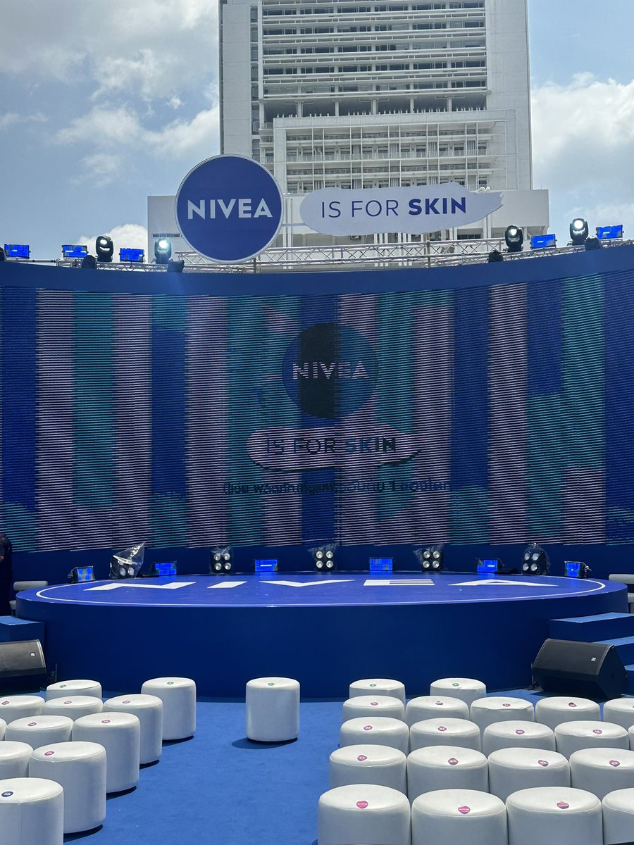 chouhiroso's tweet photo. See you later  💙
有出内场票的嘛？收一个
#NIVEAisForSkin 
#อีเวนต์นีเวียใกล้ฉัน
#NIVEAxLingOrm https://t.co/9Ycr76w259