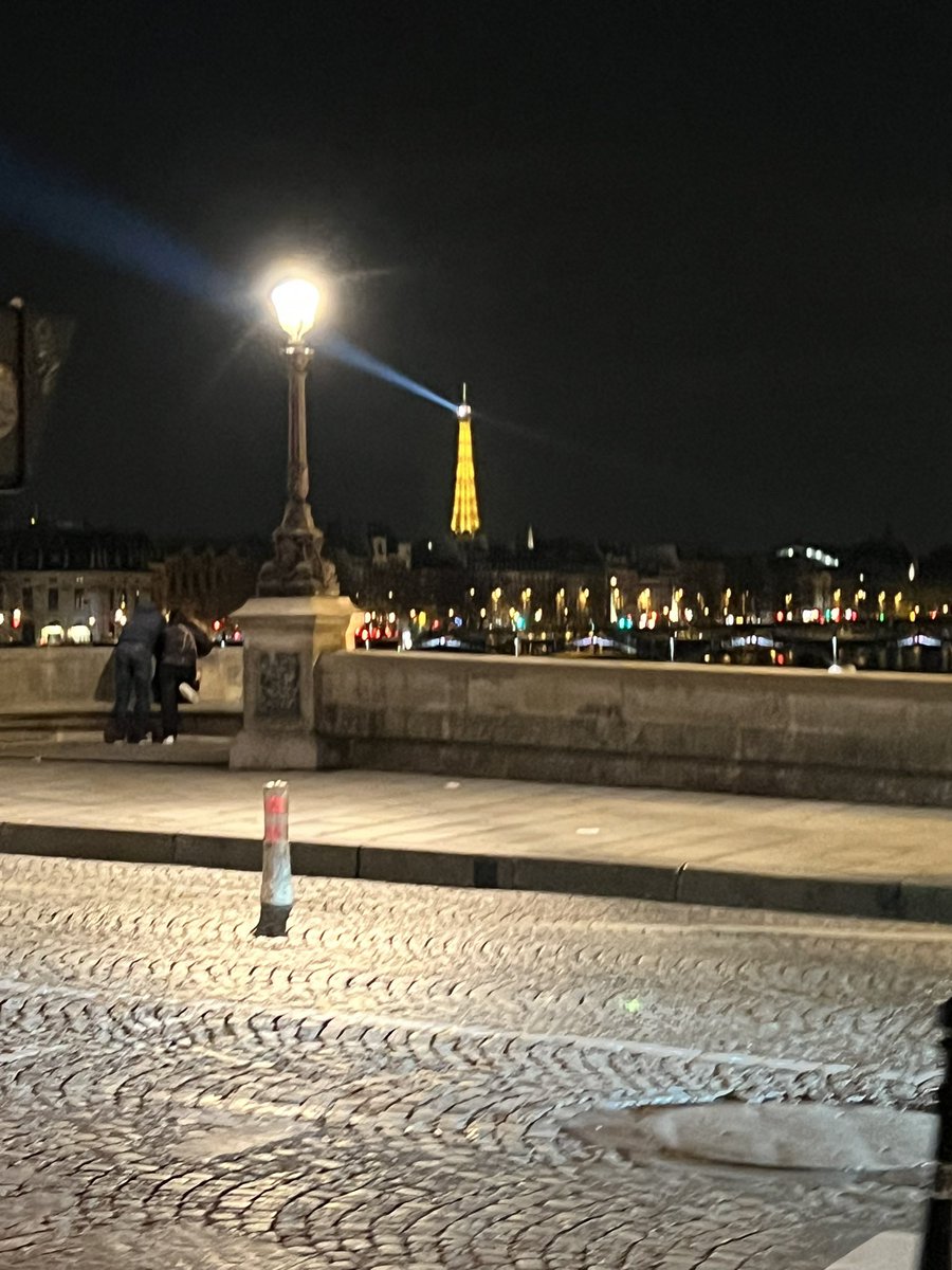 KiWii__Ow's tweet image. About to start my first Lan Paris is actally better then US who would have thought.