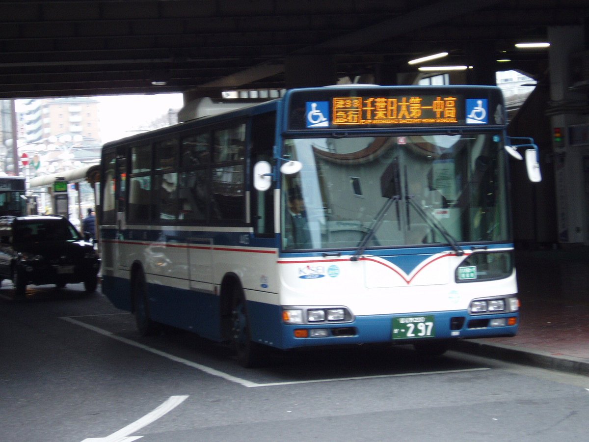 21年前の今日
初代、津33最終便
当時としては珍しかった
路線バスとして設定されていた
母校への通学バスが廃止となり
新京成バスの津04の経路変更で代替となりました。
元々は神崎線の派生系統として、日大理工学部、勝田台駅等、習志野台地区に路線網が有った名残で最後まで京成としての運行でした。